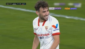 巴塞罗那梅西托雷斯双响，西甲联赛领跑积分榜